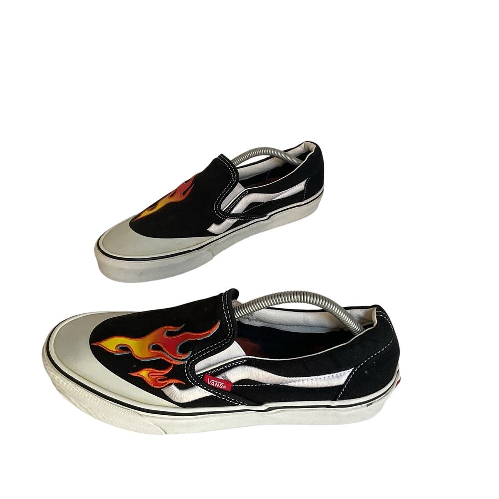 Vans Flame Slip-On Sneakers Black White Fire Print Men 9.5 Skate Shoes